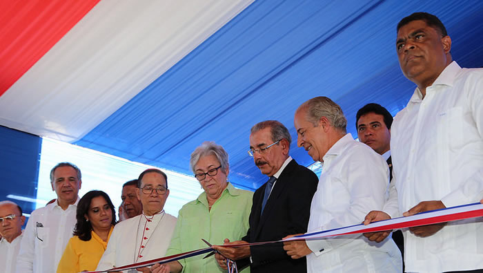 Presidente Danilo Medina inaugura Hospital en Higüey 
