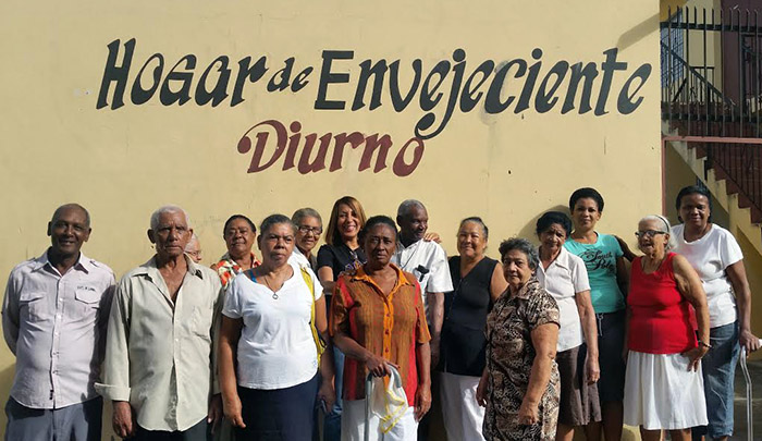 FUCASS realiza acciones en favor de hogar de ancianos en los Tres Brazos 