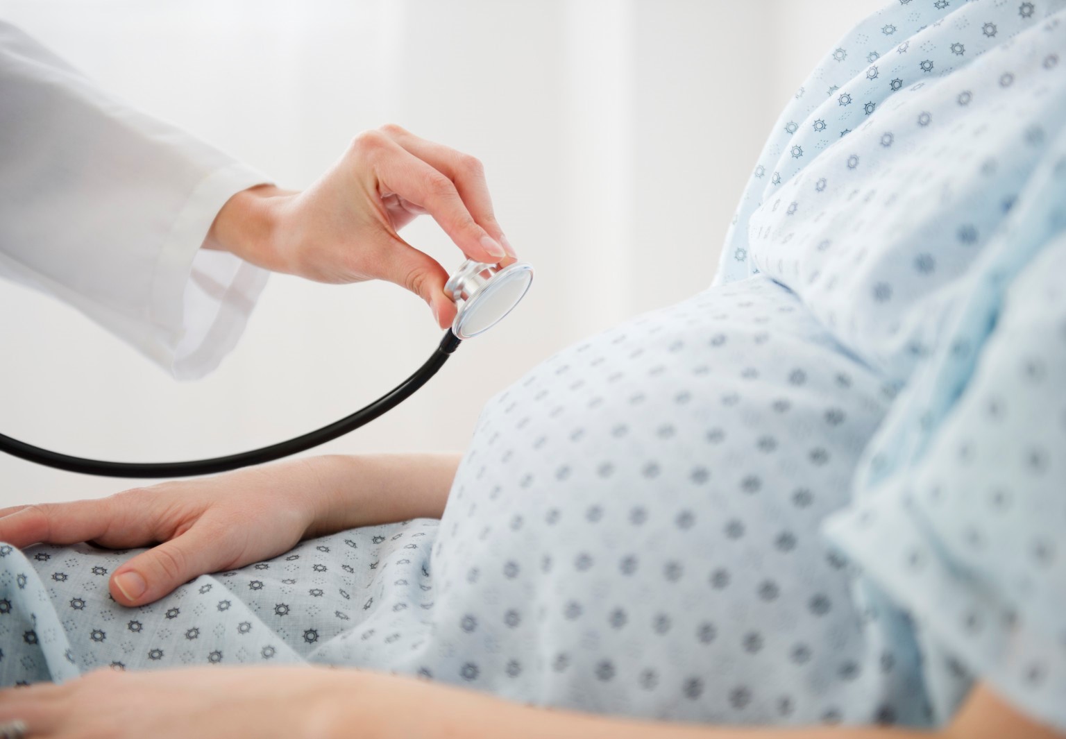 CMV, el virus desconocido entre las embarazadas que deja secuelas en el bebé 