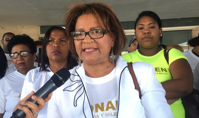 Demandan Gobierno adquiera vacunas COVID-19 de mayor calidad 