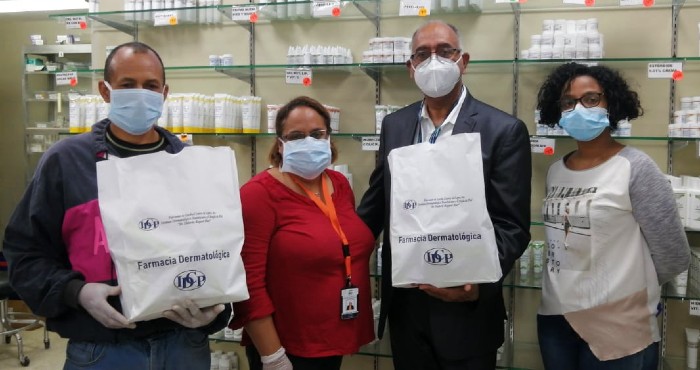 Dermatológico dona más 10 mil unidades de fosfato de cloroquina a Salud Pública para COVID-19 