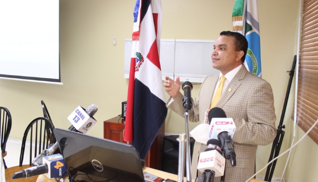 Director hospital Ney Arias hace recuento de primer mes de gestión 