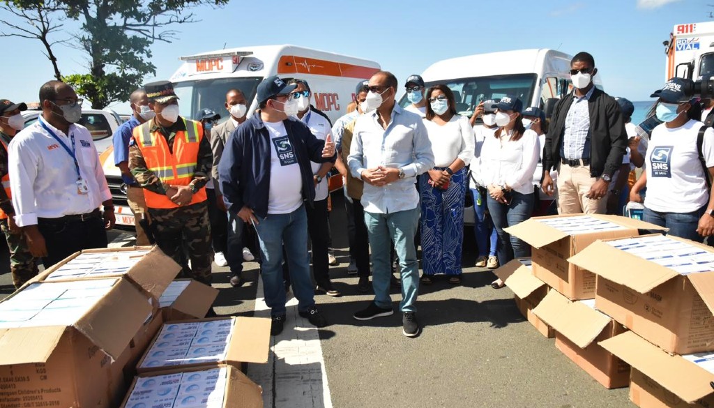 Entregan mascarillas en puntos de entrada y salida de la ciudad 