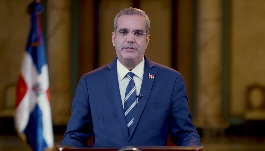 Presidente Abinader declara interés nacional reforma y modernización sector salud 