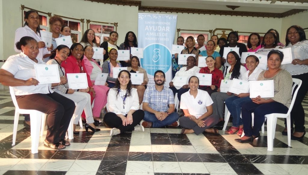 Enfermeras se gradúan de programa para reducir muertes materno-neonatales 