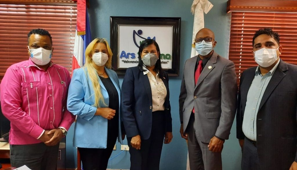 Llevarán al consejo de ARS SEMMA solicitud para reintegrar médicos cancelados 
