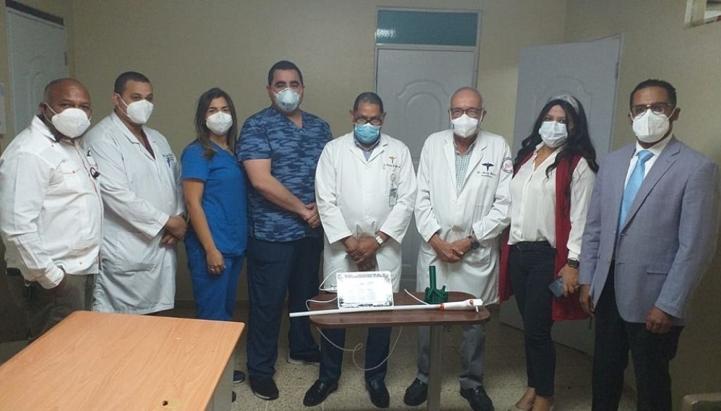 Donan equipo al  hospital Salvador B. Gautier 