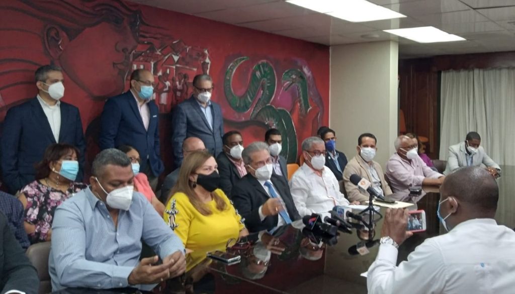 Médicos no descartan paro indefinido a ARS a nivel nacional 