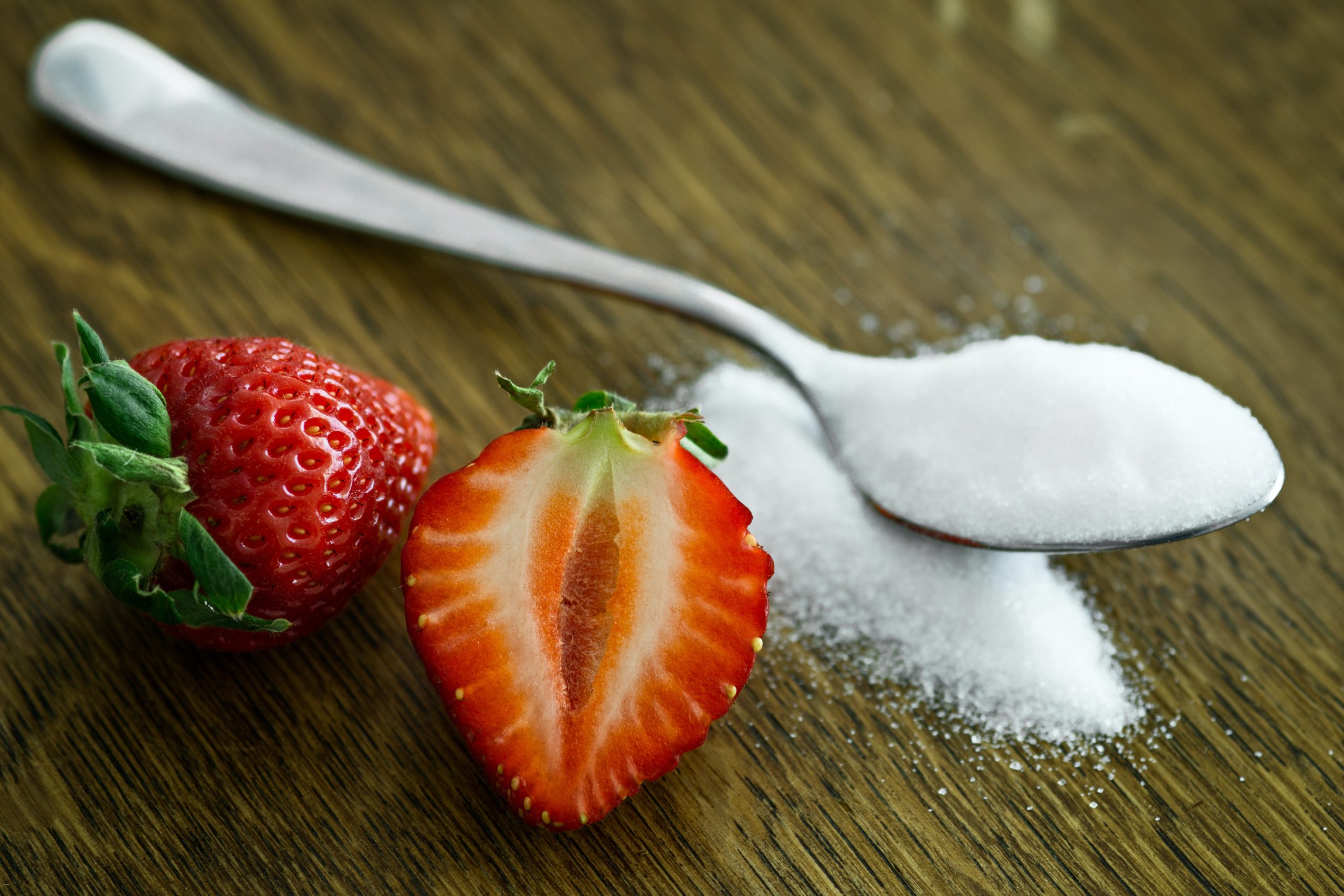 Azúcar vs. Edulcorantes No Calóricos: ¿una alternativa segura o un producto más del mercado? 