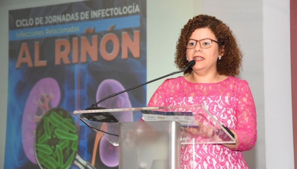 La doctora Clevy Pérez Sánchez asume presidencia Sociedad Infectología 