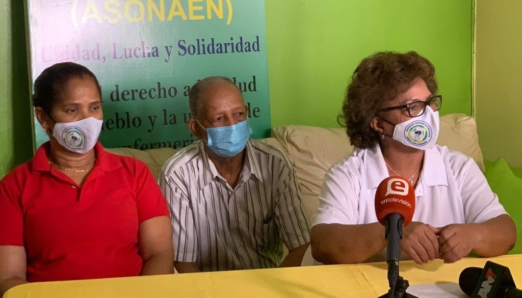 Enfermeras demandan presidente firme acuerdo con gremio 