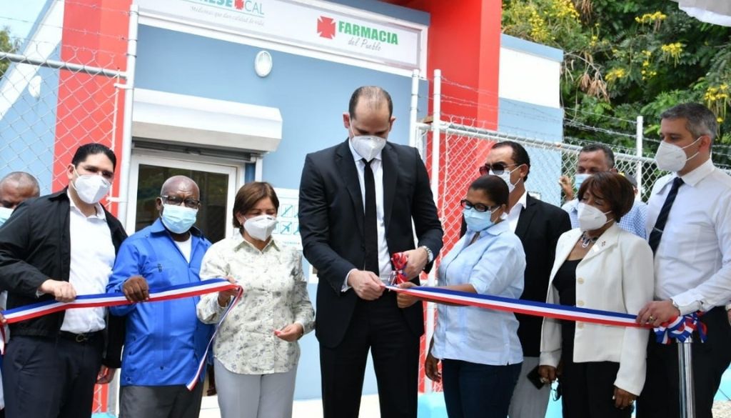 Inauguran Farmacias del Pueblo en Peravia 