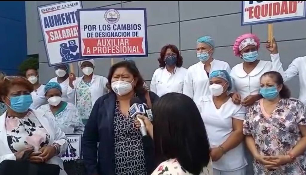 Enfermeras demandan presidente las escuche 