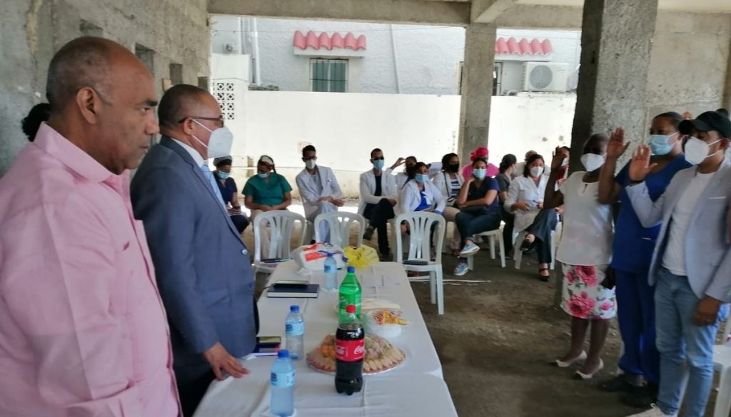 Médicos exigen terminación y equipamiento de centro 