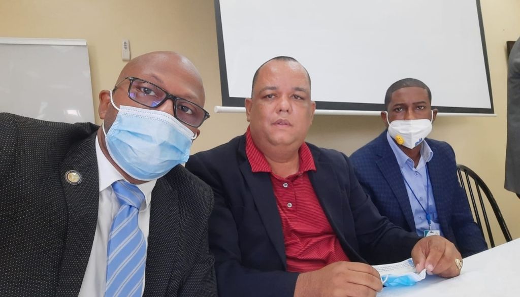 Buscan resolver impase con médicos en hospital Ney Arias 