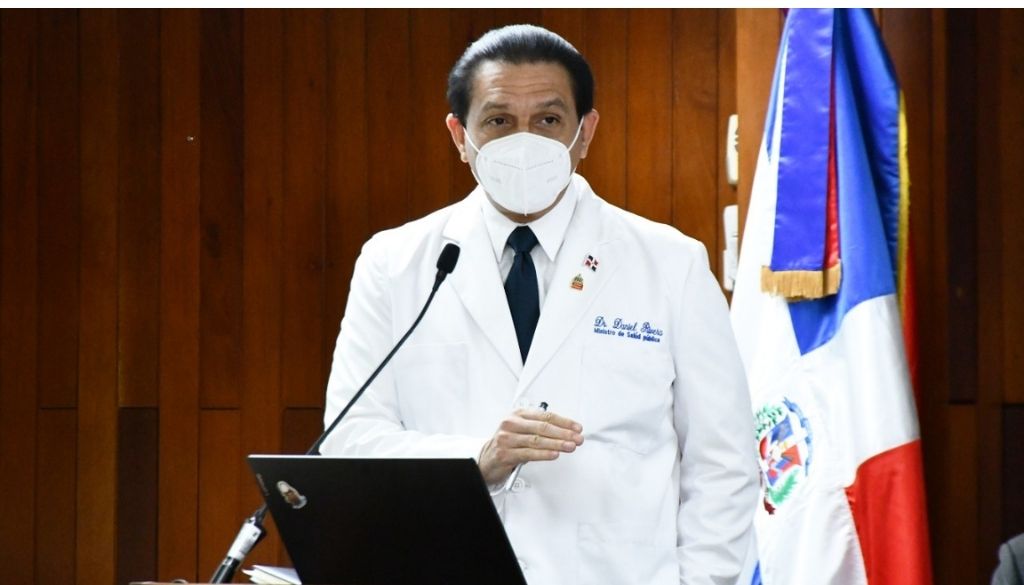 Ministro Salud llama al CMD suspender paro contra ARS 