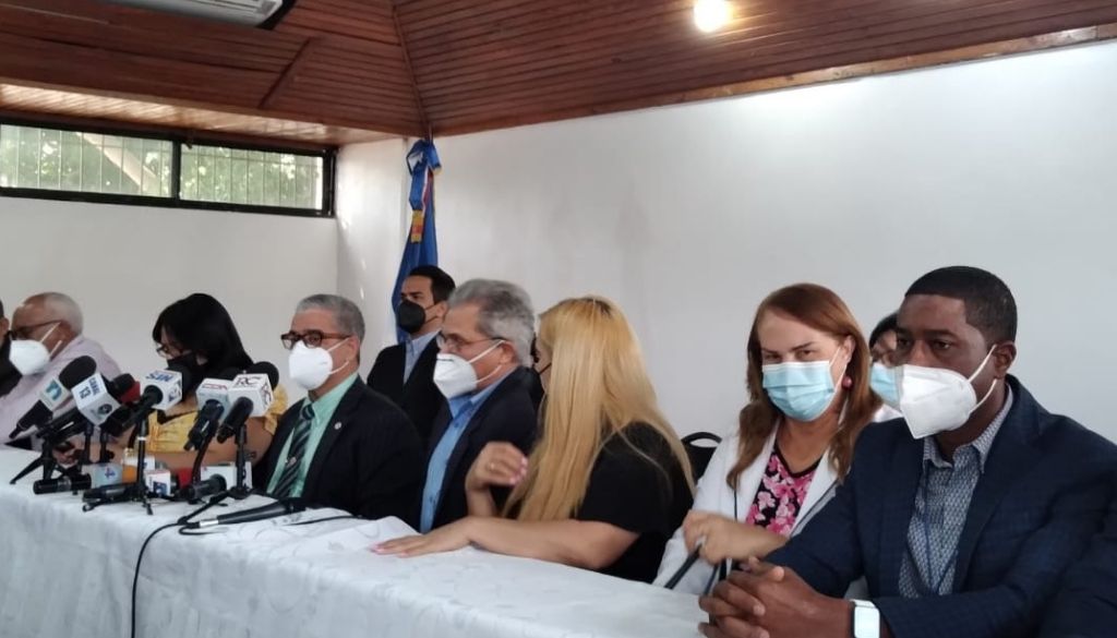 Médicos no descartan paro a ARS por  una semana 