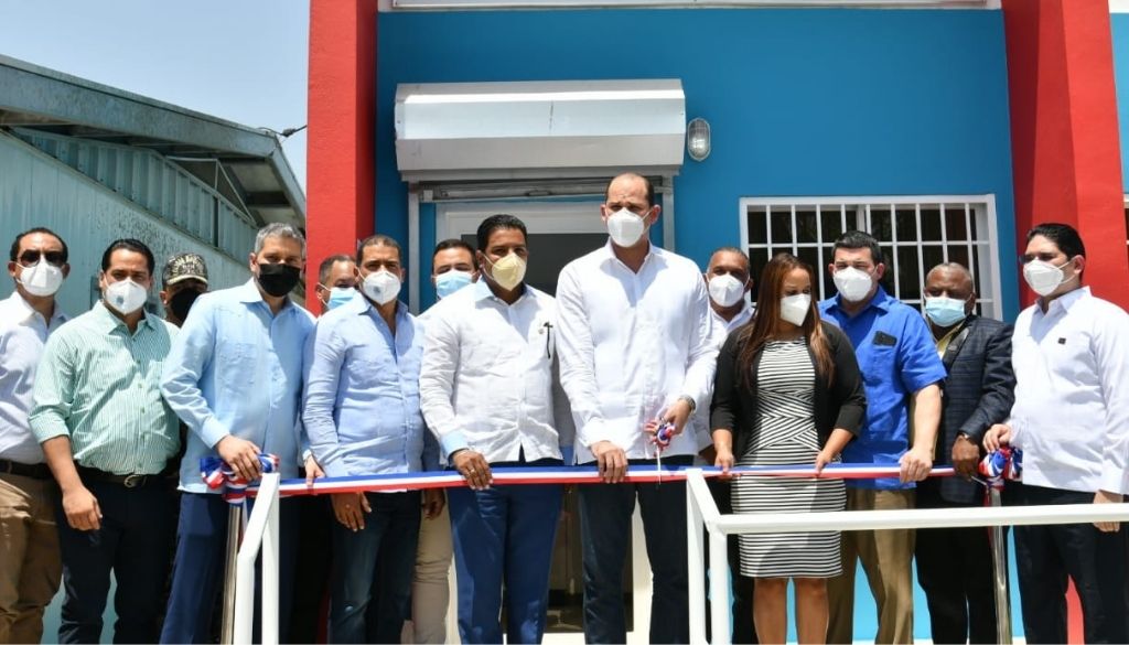 Inauguran  Farmacias del Pueblo en Valverde 