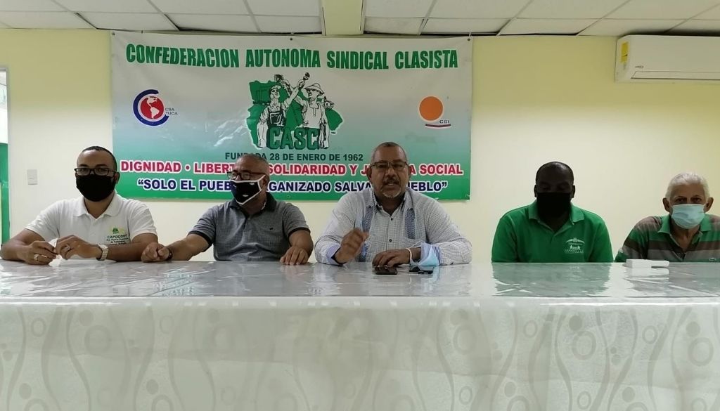 Trabajadores arremeten contra médicos por llamado a huelga 