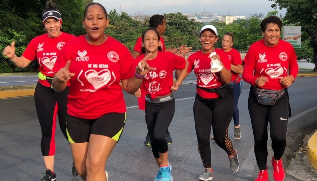 Realizan carrera por Día Mundial del Corazón en Santiago 