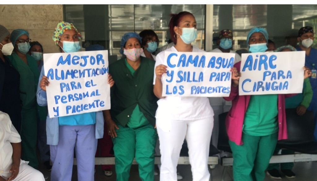 Enfermeras protestan en reclamo pago de incentivos 