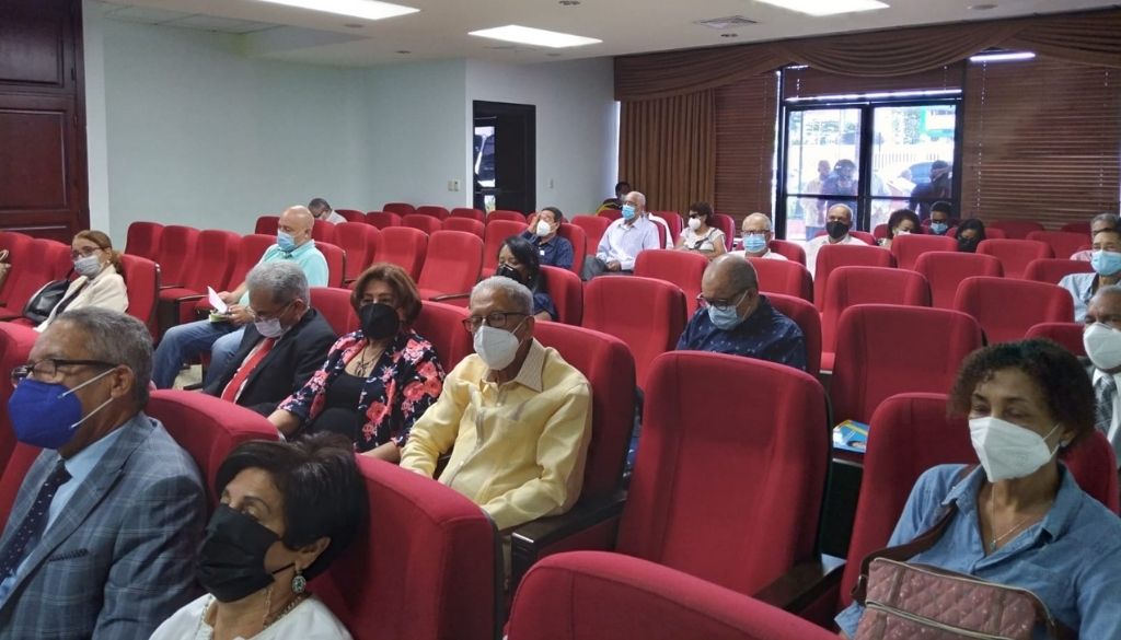 Médicos pensionados denuncian problemáticas del sector 
