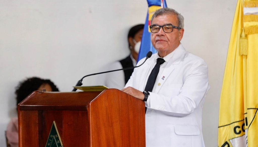 CMD consternado ante derrumbe de mueblería en La Vega 