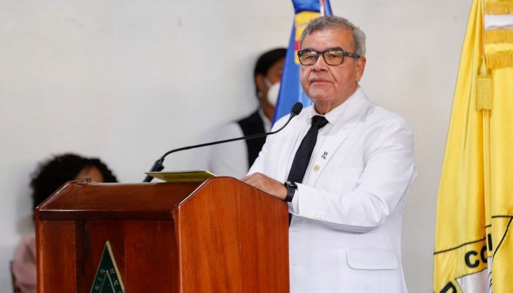Doctor Senén Caba convoca a profesionales de la salud y sociedad civil contra ARS 