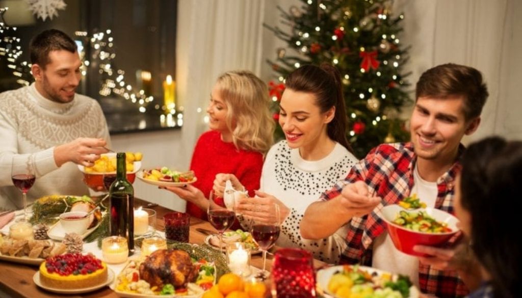 Instan a población moderar ingesta de alimentos en festividades 