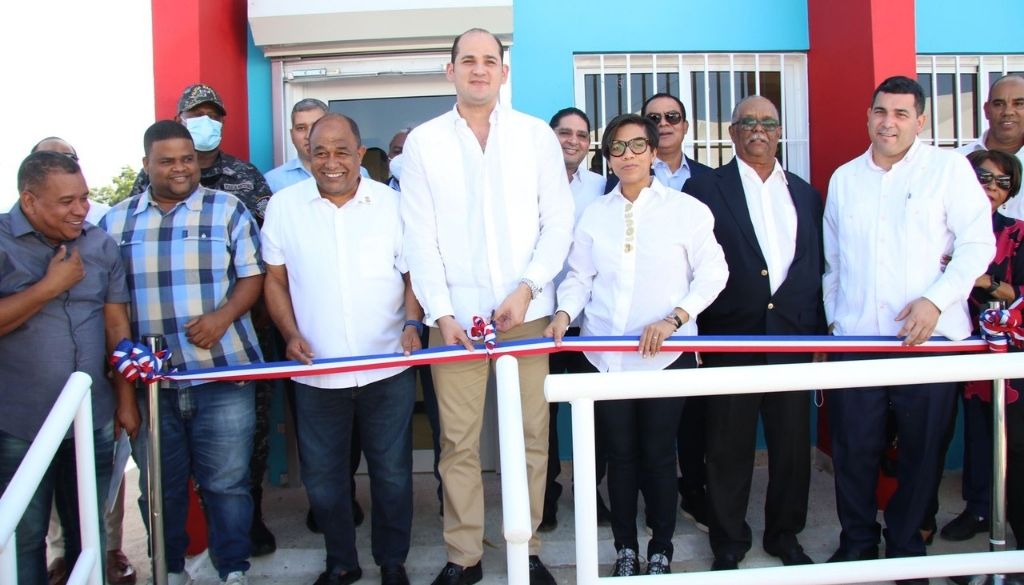 Inauguran tres Farmacias del Pueblo en Montecristi y Dajabón 