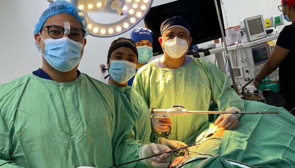 Realizan primera cirugía laparoscópica de riñón en el Moscoso Puello  