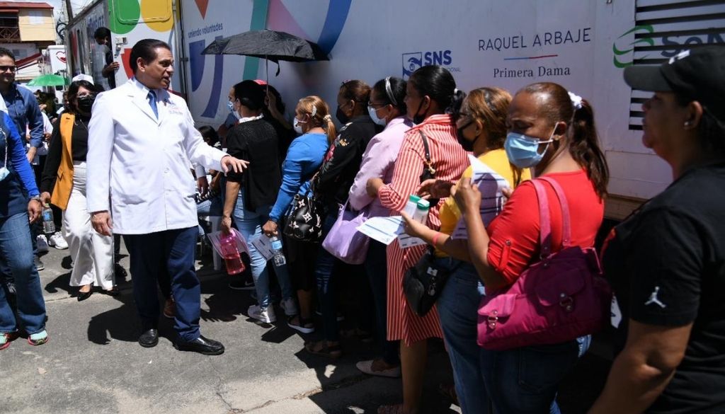 Feria de la Salud beneficia a más de 3 mil personas en Moca  