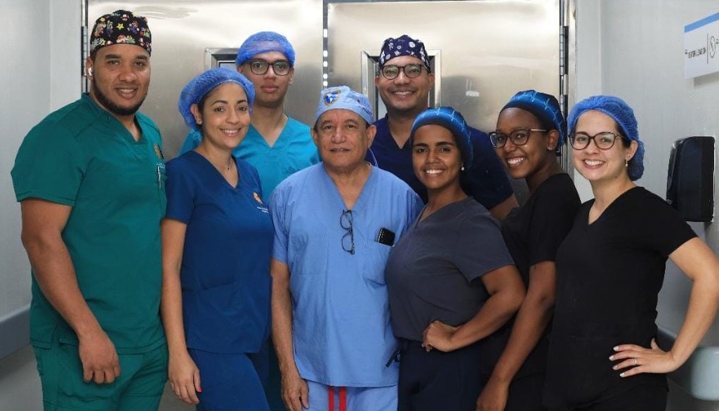Moscoso Puello realiza jornada de cirugías laparoscópicas 