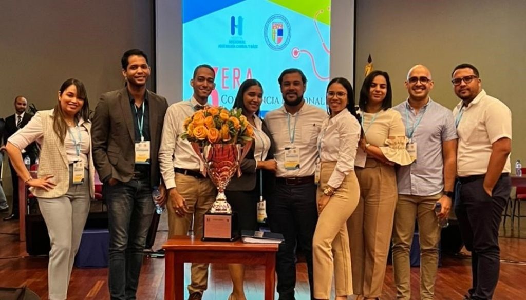 Conozca quién ganó primer lugar en competencia residentes medicina interna    