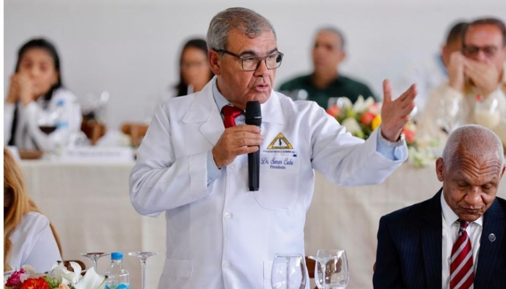 Acuerdan mesa de diálogo para implementación Residencias Médicas  