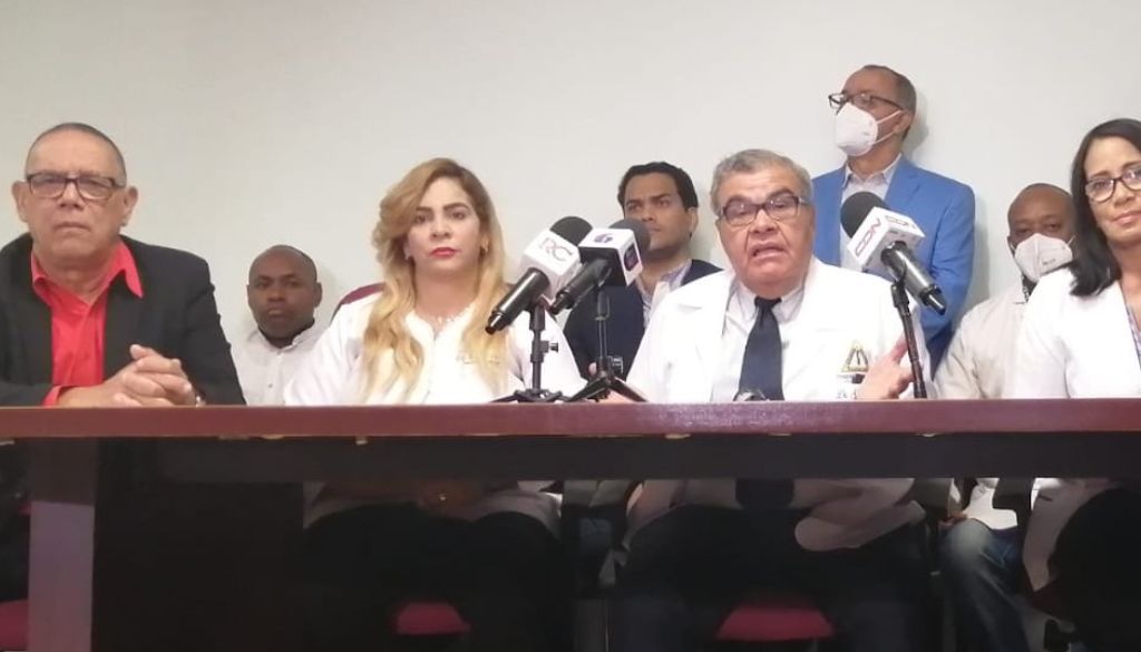 País tiene déficit de más de 2 mil médicos 