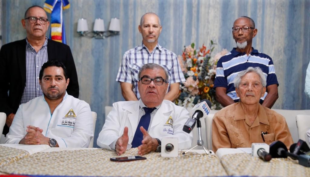 Colegio Médico y otras organizaciones enviarán ayuda a Cuba tras incendio 