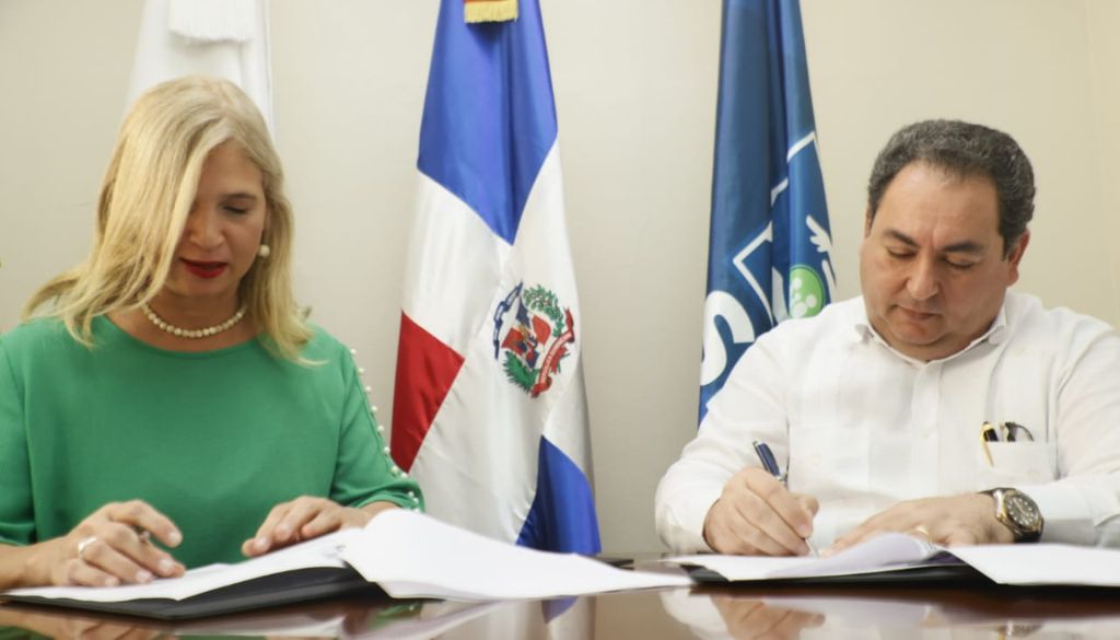 Firman convenio para intervención temprana en casos asfixia perinatal 