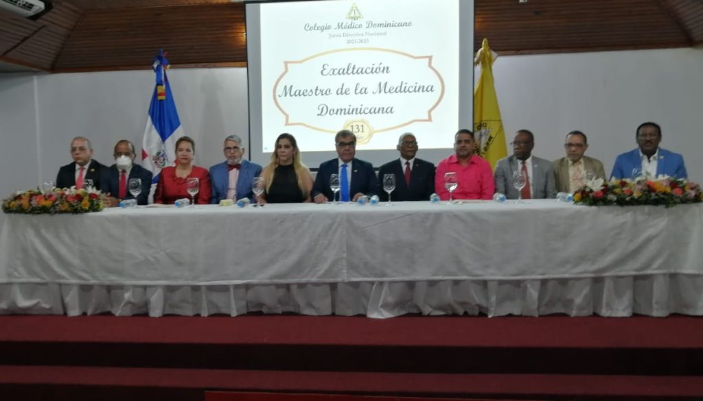 Exaltan tres destacados médicos como Maestros Medicina Dominicana (VIDEO)  