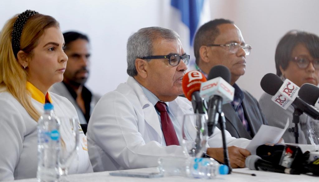 Médicos anuncian marcha contra ARS, no descartan paros (VIDEO) 