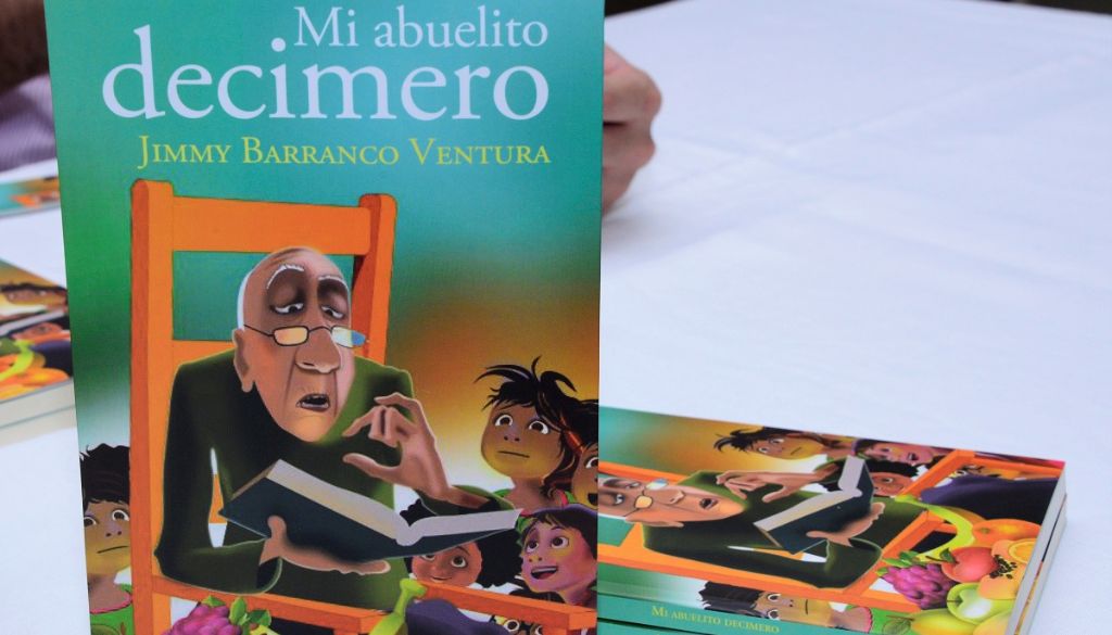 Doctor Jimmy Barranco Ventura pone libro en circulación 