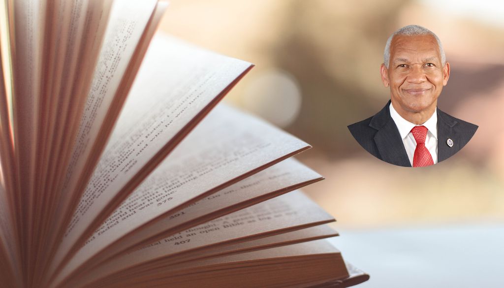 Dr. Mauro Canario pone libro en circulación  
