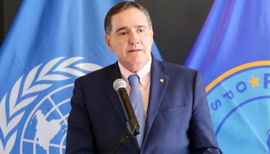 OMS juramenta nuevo director regional para las Américas 