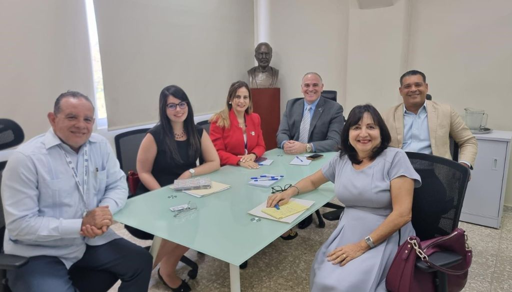 Asociación Suplidores de Medicamentos visita la UNPHU 