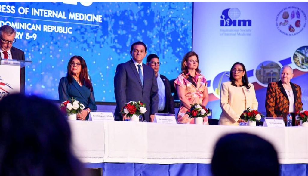 Con masiva asistencia inicia 36º Congreso Mundial de Medicina Interna 