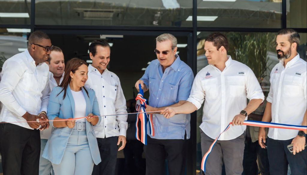 Gobierno entrega  moderno hospital municipal en La Romana 
