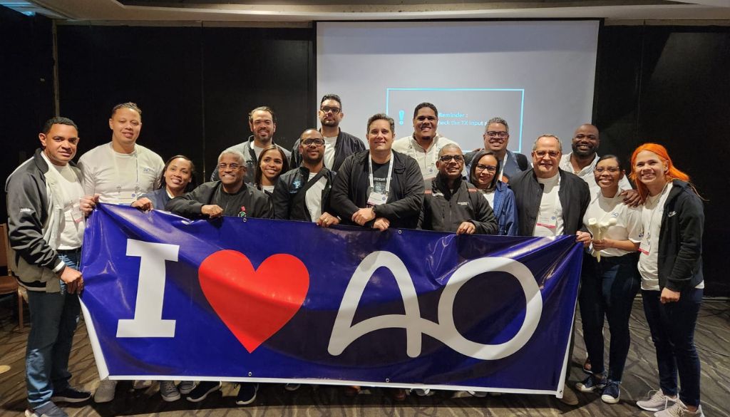 Ortopedas dominicanos representan al país en curso internacional 