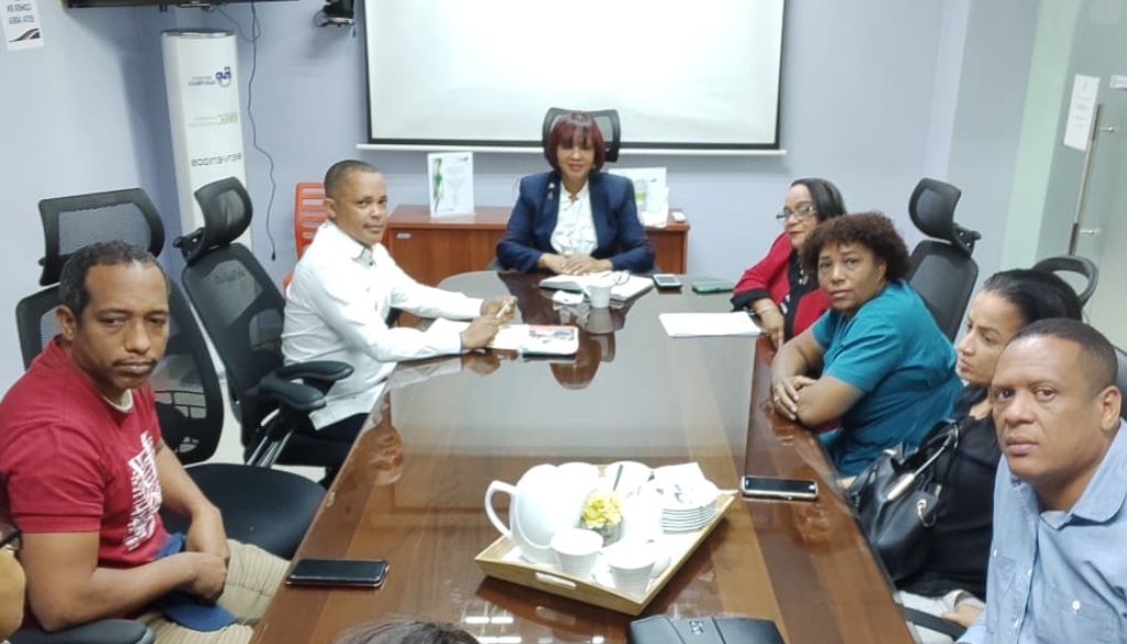 Enfermeras dan plazo para resolver problemáticas en hospital 