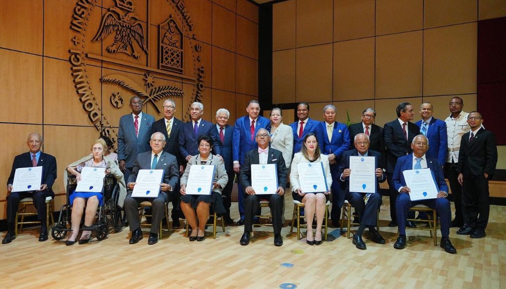 UASD reconoce destacados médicos como “Profesores Meritísimos”  