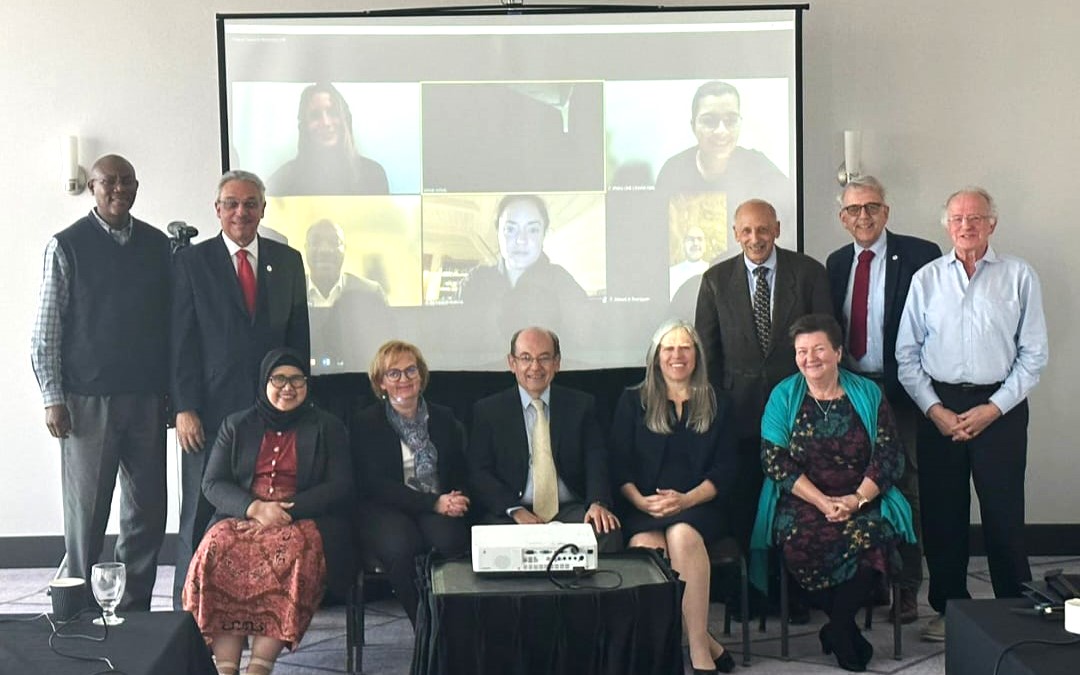 Presidente FEPAFEM participa en reunión de Federación Mundial de Educación Médica 